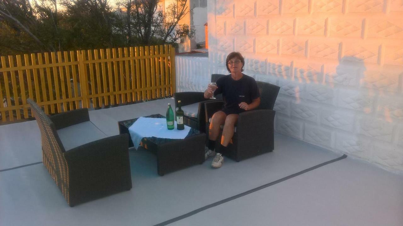 Apartman Pave & Ilija Jr Lopar Eksteriør billede